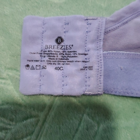 Breezies Bra - Picture 4 of 4